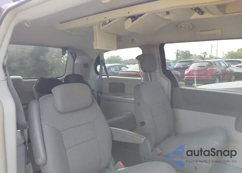 2008 Chrysler Town & Country Touring z USA, uszkodzony, nr VIN 2A8HR54P58R745110